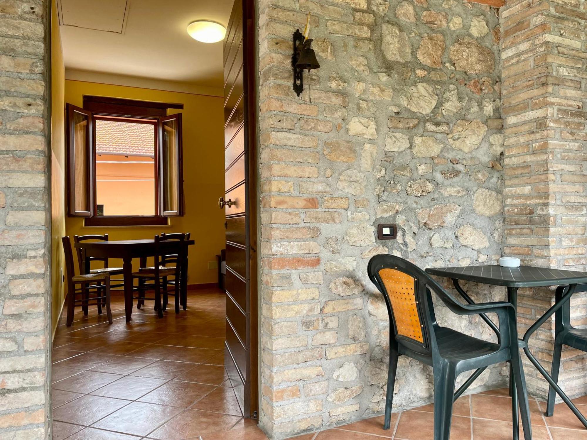Locanda Settecamini Кампелло-суль-Клітунно Екстер'єр фото